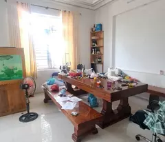 Nhà 2 tầng đúc kiên cố - mặt tiền hẻm nhựa 12m - ngang khủng 9.5 m – giá  5,2 ty – Hẻm 274 Nguyễn