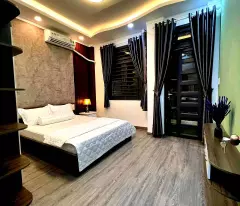 Bán nhà phố đẹp HXH -  Hoàng Hoa Thám Bình Thạnh -  5 tầng - 4.8 tỷ -