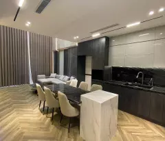 BÁN NHÀ 5T HOÀNG QUỐC VIỆT, DT 68M2, PHÂN LÔ Ô TÔ TRÁNH, Ở/KD VĂN PHÒNG, CHỈ 16  TỶ