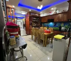 Nhà Quốc Lộ 13 ở luôn, 3PN, KCBT, 88m2, HXH, cạnh KĐT Vạn Phúc