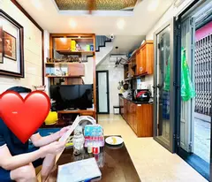 Bán nhà Hoàng Hoa Thám - Dân xây 5 tầng - Mặt tiền rộng - Nhỉnh 5 tỷ