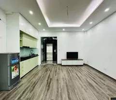 Phòng 1 ngủ 1 khách view hồ , trung tâm Đống Đa