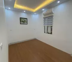 Bán nhà ở Kim Mã - gần oto - ngõ rộng thông thoáng - nhỉnh 5 tỷ