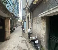 Chính chủ cần bán nhà trần cung , 50m2 , mặt tiền trước sau 4m ngõ thông vị trí đẹp