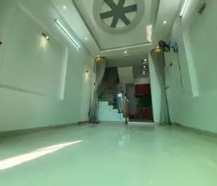Bán nhà 3 tầng phố Tây gần biển, hẻm Tuệ Tĩnh - Lộc Thọ, Nha Trang chỉ 4.7 tỷ (Đang cho thuê)
