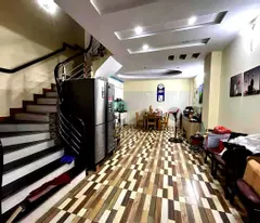 Siêu phẩm Phú Đô su cóc đỗ cửa, diện tích 45m2, mặt tiền 4.5m. Vài bước ra phố.