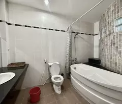Bán nhà Lê Quang Định - Hẻm xe hơi 7c - SD 177m2 - (6.5 x 11)m - 3Tầng