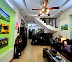 Hoa khôi Thiên Hiền, Nam Từ Liêm diện tích 48m2, mặt tiền 4m, Gần phố, nhà đẹp ở ngay.