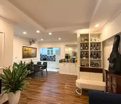 CẦU GIẤY - VỊ TRÍ ĐỈNH, Ở NGAY, TIỆN VỊ ÍCH NGẬP TRÀN KHU VỰC VÀNG, NỘI THẤT SANG ĐẸP
Diện tích :