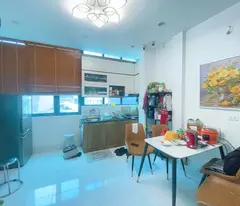 Siêu phẩm nhà mặt phố - 5.2 tỷ. 5T. Sổ đỏ cầm tay.