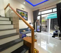 NHÀ 2 TẦNG HUỲNH NGỌC HUỆ  CHỈ 2TY66