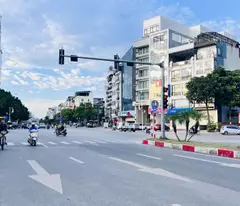 toà nhà mặt phố Hồng Tiến, 480m x 9tầng, mặt tiền 18m, 2 thang máy, thiết kế hiện đại, full thổ cư