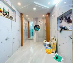 Sát mặt tiền Q4 
Ngang 3 Dài 11 m2 
ĐÚC XÂY MỚI 5 TẤM 
4 tỷ