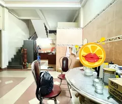 VỊ TRÍ VIP HOÀNG DIỆU - CÁCH 10M RA Ô TÔ - NHÀ 2 TẦNG KIÊN CỐ - 3PN - ĐI BỘ RA CHỢ - CHÍNH CHỦ LÂU
