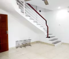 BÁN NHÀ DÂN XÂY NGUYỄN SƠN_LONG BIÊN 6.1 TỶ 31m,3 TẦNG, MT 6m, Ô TÔ , GẦN PHỐ.