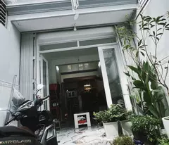 Sát mặt tiền Q4 
Ngang 3 Dài 15 - 3 tấm dưới 4 tỷ q4