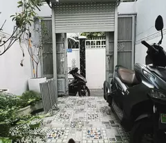 Sát mặt tiền Q4 
Ngang 3 Dài 15 - 3 tấm dưới 4 tỷ q4