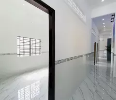 BÁN NHÀ MỚl THUỘC GIAI XUÂN PHONG ĐIỀN GẦN DINH THỰ Lang Truyền