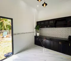 BÁN NHÀ MỚl THUỘC GIAI XUÂN PHONG ĐIỀN GẦN DINH THỰ Lang Truyền