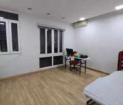 Bán Nhà Phân Lô Phố Đỗ Quang, Cầu Giấy - Kinh Doanh, Gara, 50Mx5T, 5M MT, Hơn 19 Tỷ.