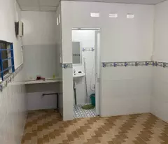 Cho thuê nhà trọ mặt tiền chợ Tôn Thất Thuyết Q4