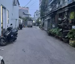 Bánnhà HXH mớiđẹp ở ngay LêTrọngTấn Q.TP 75m2 2T 3PN gần AEON chỉ 6 tỷx
