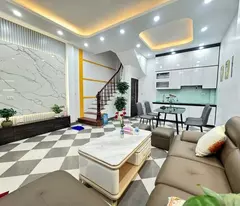 BÁN NHÀ TRUNG TÂM QUẬN CẦU GIẤY NHÀ ĐẸP THOÁNG MỚI CHỈ VỆC Ở LUÔN  GIÁ 7,5 TỶ