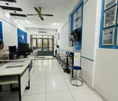 QUẬN 1 - GẦN MẶT TIỀN - XE HƠI - 76M2 - 4 TẦNG ĐÚC BTCT - ĐANG CHO THUÊ - SỔ VUÔNG VỨC.DT 76 m2