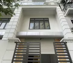 PHÂN LÔ Ô TÔ TRÁNH - VỈA HÈ KINH DOANH - TRUNG TÂM BA ĐÌNH - 5 TẦNG THANG MÁY MỚI CỨNG.