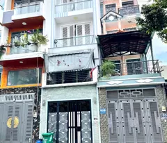 BÁN NHÀ MẶT TIỀN HUỲNH THỊ HAI 4X22M ĐÚC 4 TẤM GIÁ 8.2 TỶ
