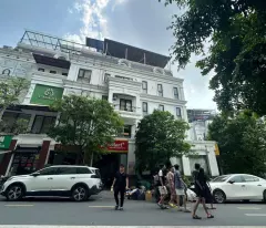 Cho thuê căn nhà 200m2 6 tầng phân lô Tố Hữu, Hà Đông làm văn phòng, dược phẩm