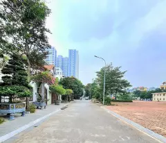 Cần thanh khoản gấp lô đất dịch vụ cho những nhà đầu tư xây bán, dân mua tự xây 130m giá 17.3 tỷ