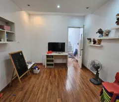 Nhà 35m 4T Thạch Cầu, LONG BIÊN, giá 4,3 TỶ,oto,KD