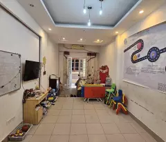 Nhà 35m 4T Thạch Cầu, LONG BIÊN, giá 4,3 TỶ,oto,KD