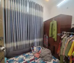 SÁT MẶT TIỀN HẺM BA GÁC MÁY QUAY 

 VÈO VÈO 
NGANG 3,7 NỞ HẬU 4 DÀI 5,8 M 

ĐÚC 5 TẤM 
DƯỚI