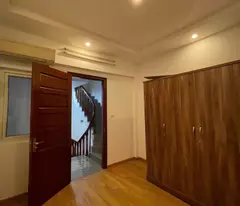 BÁN NHÀ SIÊU HOT - KHU VỰC NGỌC THỤY, LONG BIÊN - Diện tích: 41m²-  5 tầng 
  - Giá 6tỷ