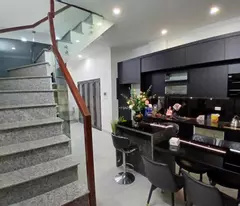 Bán nhà Văn Chương, Đống Đa. 4 mặt thoáng, DT 42m2, 4 tầng, ngõ thông kinh doanh