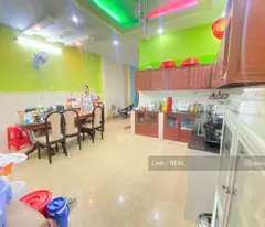 BÁN NHÀ CHỦ NGỘP - 4 TẦNG GẦN UBND THÀNH PHỐ - ĐƯỜNG 8M - DIỆN TÍCH 100M² - 5x20 -4 TẦNG- KHU PHÂN
