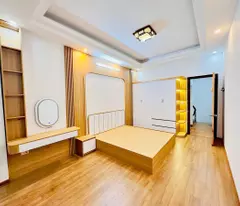 "Bán nhà phố Hoàng Mai, Hoàng Văn Thụ, 32m, 5 tầng. Giá: 6.5 tỷ