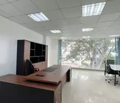 Cho thuê văn phòng sàn 110m2 view kính tặng nội thất như hình siêu hot trung tâm Quận 3