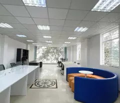 Cho thuê văn phòng sàn 110m2 view kính tặng nội thất như hình siêu hot trung tâm Quận 3
