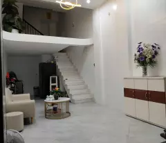 Chính chủ bán nhà 4 tầng mặt hồ Vị Xuyên, Tp Nam Định