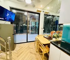 Nhà BA ĐÌNH dưới 4 tỷ, ngõ to, thông, Ô TÔ đỗ cửa, kinh doanh.