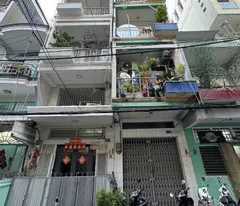 Cơ hội sở hữu nhà 4 tầng 5PN Quận 10, giá 6.4 tỷ - Ngõ Nguyễn Tiểu La, 28m2, sổ hồng chính chủ!