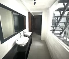 Bán nhà Phạm Ngọc Thạch Quận 3, DT: 4m x 21m, 4 tầng, chỉ 25.5 tỷ