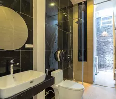 SIÊU PHẨM NHÀ MỚI SƠN TRÀ-TRUNG TÂM MUA SẮM-GẦN BIỂN-DÒNG TIỀN ĐỀU CHỈ 8.X TỶ