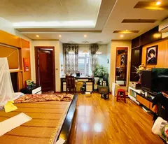 Căn nhà siêu đẹp ở gần chợ Hà Đông, nội thất toàn gỗ, 38m2, hơn 8 tỷ