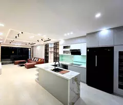 Cực hiếm -7 tầng thang máy - gara 2 ô tô - Nguyễn Văn Cừ, Long Biên - 16.x tỷ