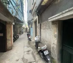 CHÍNH CHỦ CẦN BÁN NHÀ CŨ 2 TẦNG Ở NGÕ 488 TRẦN CUNG XÂY CCMN