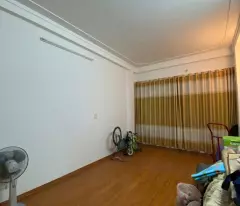 NGÕ CHỢ KHÂM THIÊN, SÁT HỒ BA MẪU, 5 TẦNG DÂN XÂY CÒN RẤT ĐẸP